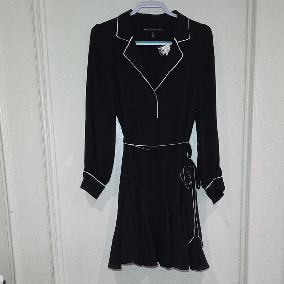 White House Black Market NWT Black Dress Size 6 - Picture 2 of 7